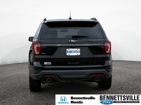 Used 2018 Ford Explorer XLT w/ Equipment Group 202A image 4