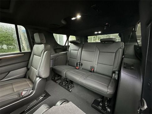 New 2026 Chevrolet Suburban High Country w/ Sun And Tow Package image 27