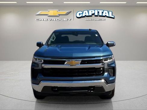 Used 2024 Chevrolet Silverado 1500 LT AWD/4WD image 8