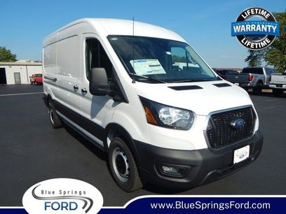 New 2025 Ford Transit 250 148 Medium Roof w/ Load Area Protection Package