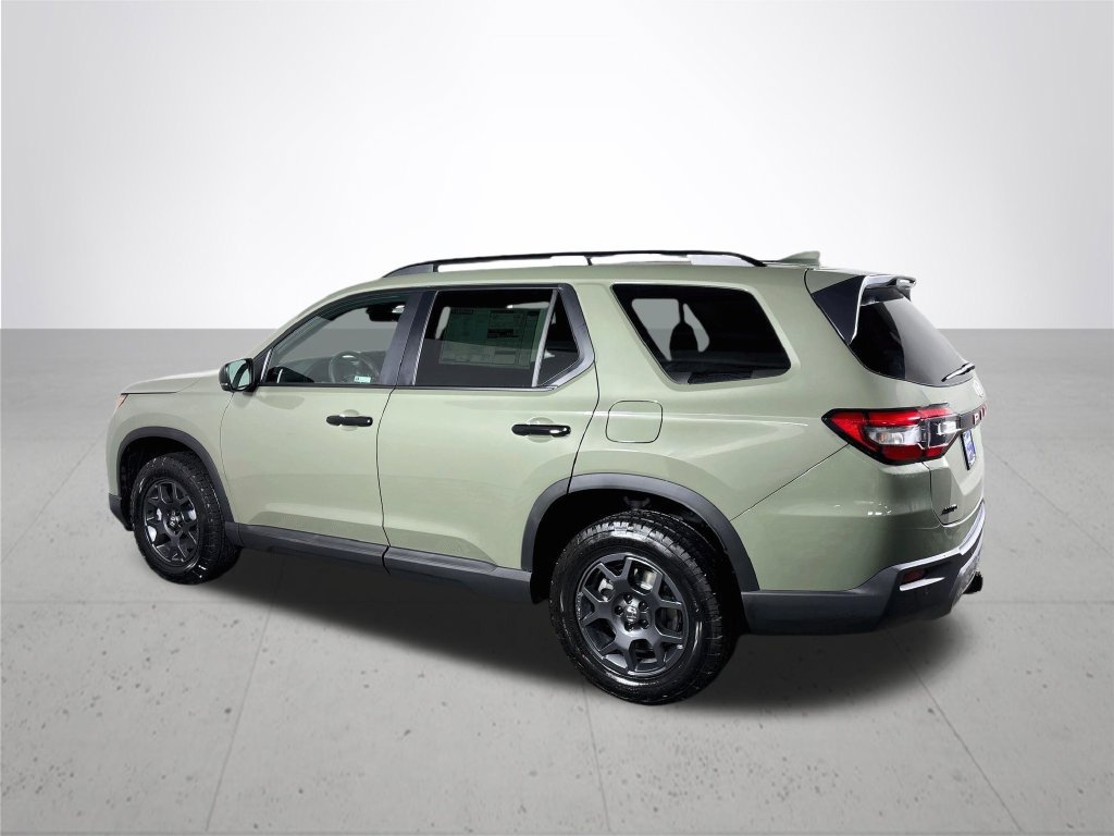 New 2026 Honda Pilot TrailSport image 8