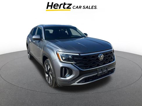 Used 2025 Volkswagen Atlas Cross Sport SE image 1