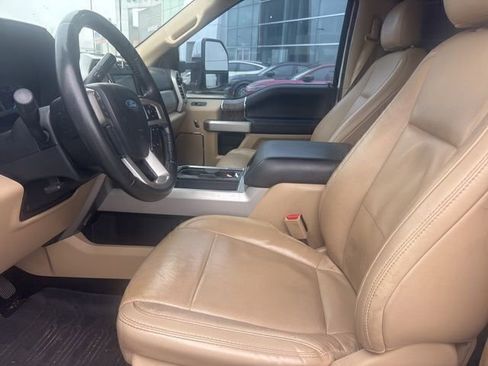 Used 2017 Ford F350 Lariat w/ Chrome Package image 9