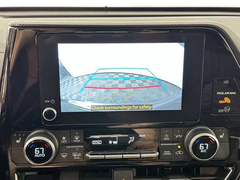 Used 2023 Toyota Highlander XSE AWD/4WD image 14