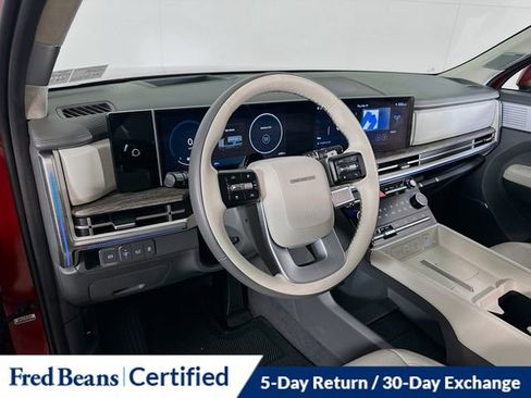 Certified 2025 Hyundai Santa Fe Calligraphy image 19