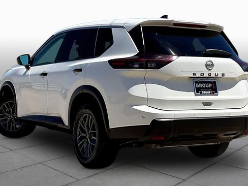 Used 2024 Nissan Rogue S image 12