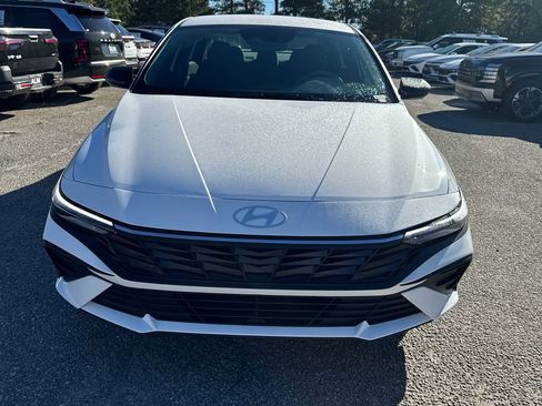 New 2025 Hyundai Elantra Sport image 8