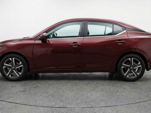 Used 2025 Nissan Sentra SV image 5