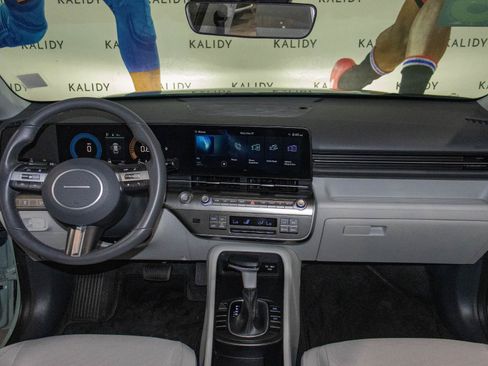 Used 2025 Hyundai Kona SEL FWD image 3