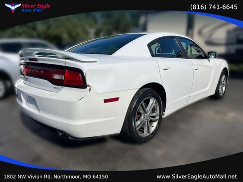 Used 2014 Dodge Charger SXT AWD/4WD image 3