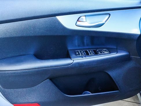 Used 2024 Kia Forte LXS image 27