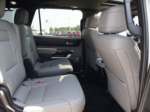 Used 2025 Toyota Sequoia Limited AWD/4WD image 22