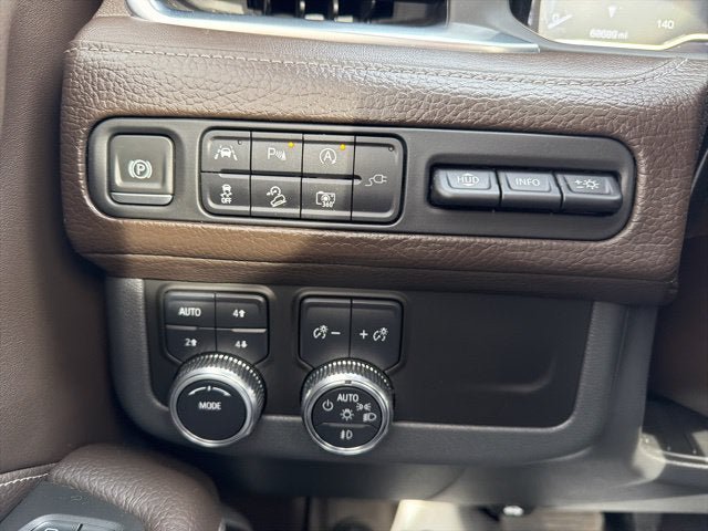 Used 2022 GMC Yukon XL Denali AWD/4WD image 36