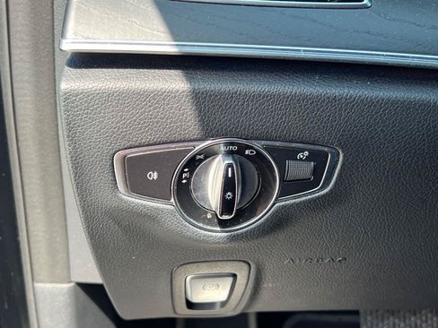 Used 2020 Mercedes-Benz E 350 Sedan image 28