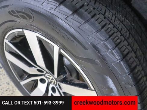 Used 2021 Volkswagen Atlas SE image 12