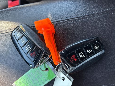 Used 2013 Hyundai Santa Fe Sport 2.0T w/ Technology Pkg image 28