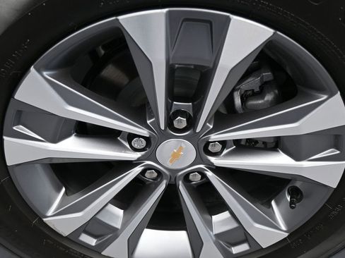 Used 2025 Chevrolet Equinox LT image 40