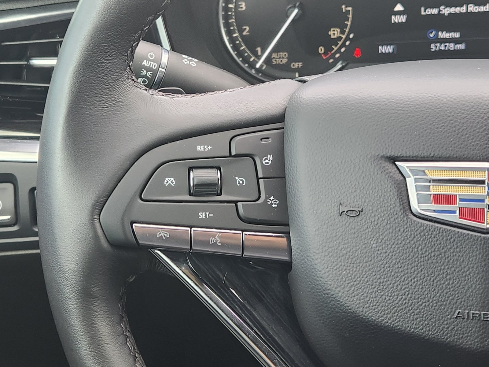 Used 2023 Cadillac XT6 Premium Luxury FWD image 30