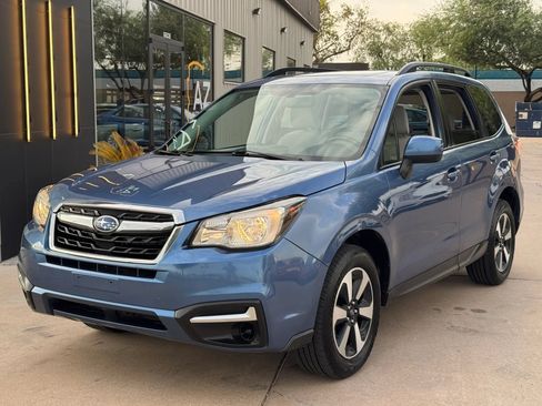Used 2017 Subaru Forester 2.5i Premium w/ All-Weather Package AWD/4WD image 2