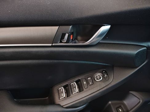 Used 2020 Honda Accord LX image 21