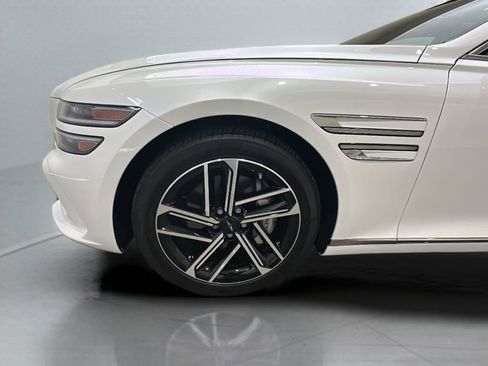 Certified 2025 Genesis G80 2.5T Advanced image 3