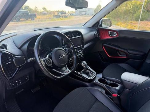Used 2020 Kia Soul GT-Line Turbo FWD image 12