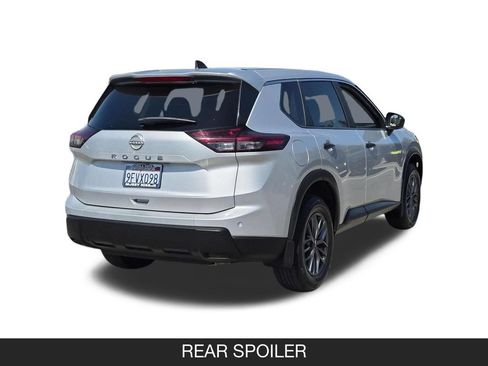 Used 2024 Nissan Rogue S FWD image 9