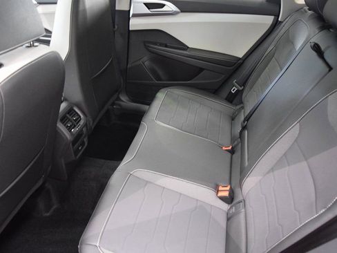 New 2025 Volkswagen Taos SE image 5