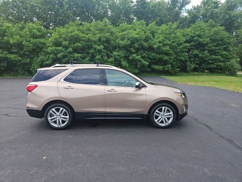 Used 2018 Chevrolet Equinox Premier AWD/4WD image 8