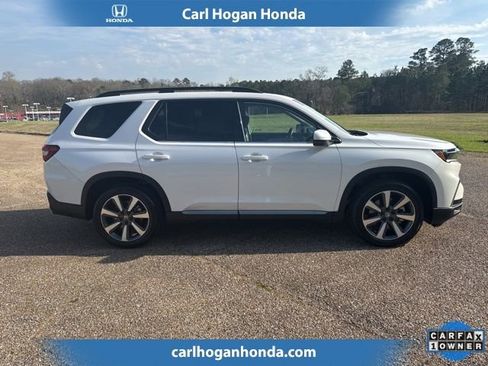 Used 2024 Honda Pilot Touring image 7