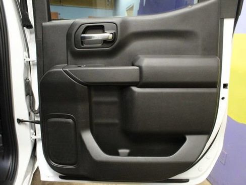 Certified 2020 Chevrolet Silverado 1500 Custom Trail Boss w/ Custom Convenience Package AWD/4WD image 11