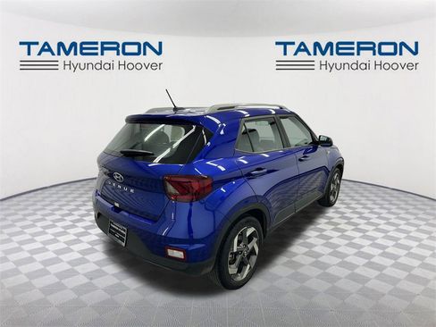Used 2025 Hyundai Venue Limited image 5