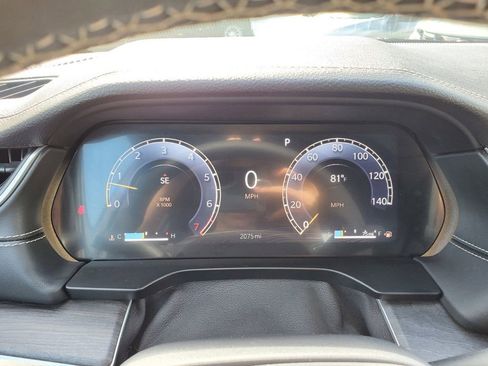 Used 2024 Jeep Grand Cherokee Limited image 18