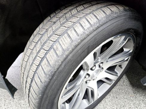 Used 2015 Cadillac Escalade ESV Luxury image 39