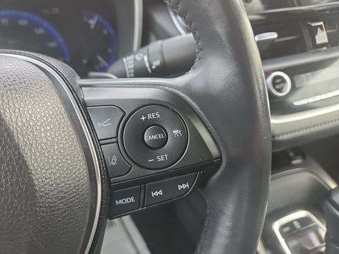 Used 2020 Toyota Corolla XSE image 27