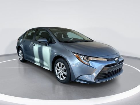 Used 2024 Toyota Corolla LE image 43