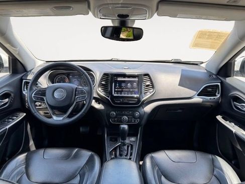 Used 2019 Jeep Cherokee Limited FWD image 13