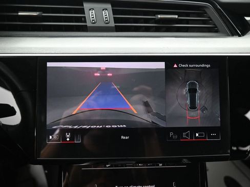 Used 2024 Audi Q8 e-tron Prestige w/ Prestige Package image 12