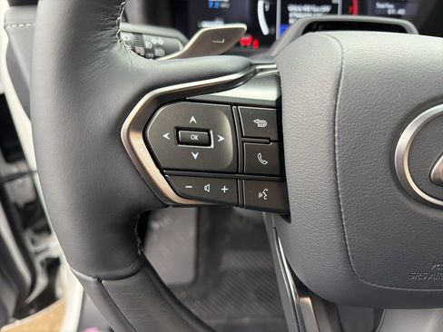 New 2026 Lexus LX 600 4WD w/ Luxury Package image 12