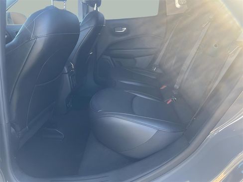Used 2020 Jeep Compass Limited image 31