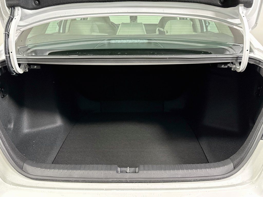 Used 2026 Honda Accord SE image 16