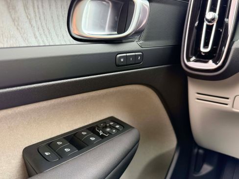 New 2026 Volvo XC40 B5 Plus w/ Protection Package Premier image 18