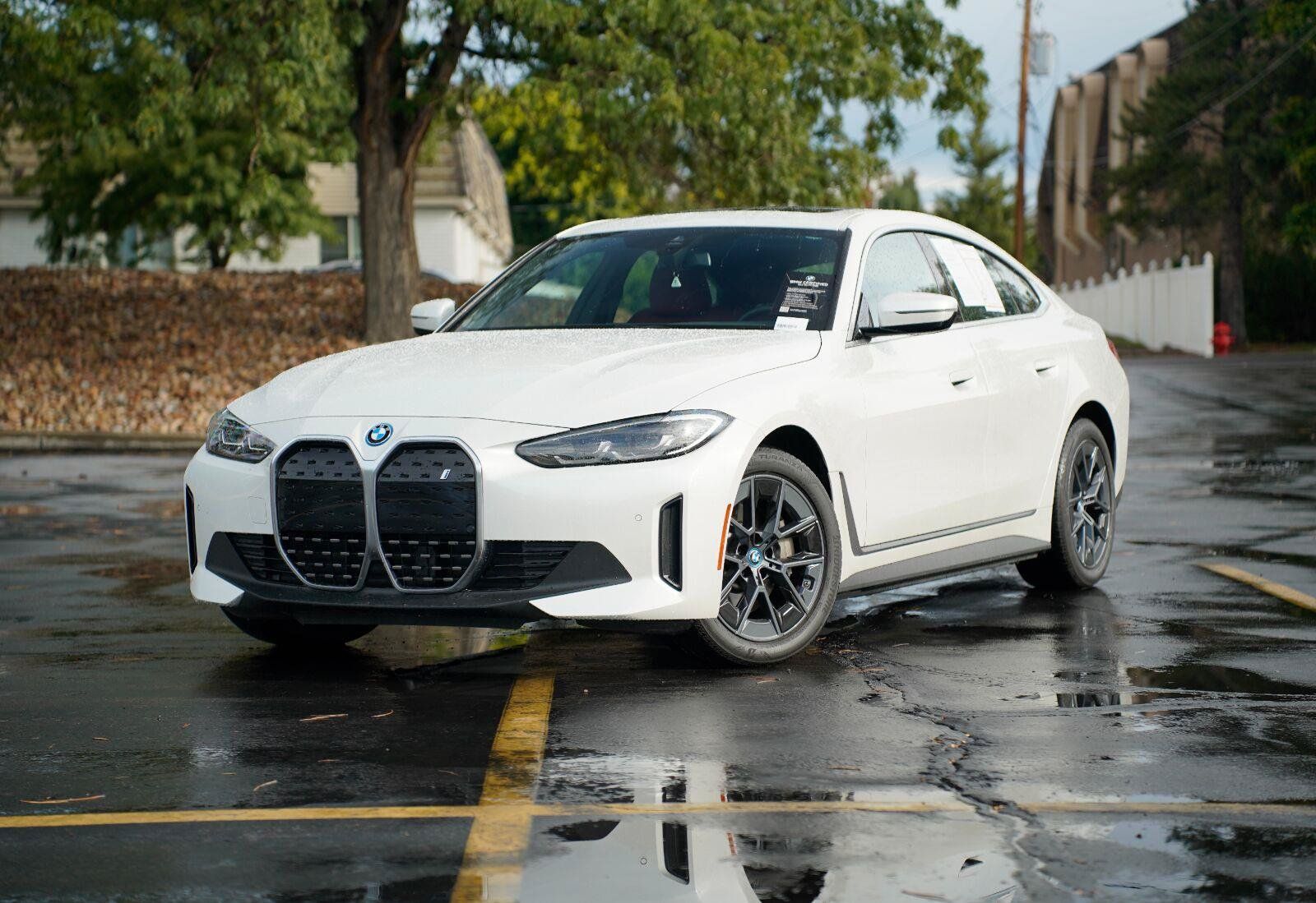 Used 2024 BMW i4 eDrive35 w/ Convenience Package RWD image 1