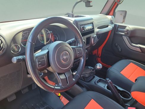Used 2015 Jeep Wrangler Sport w/ Quick Order Package 23S AWD/4WD image 10