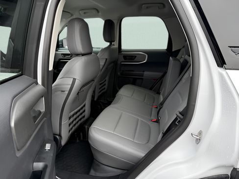 Used 2025 Ford Bronco Sport Badlands AWD/4WD image 5