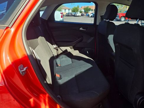 Used 2017 Ford Focus SE FWD image 22