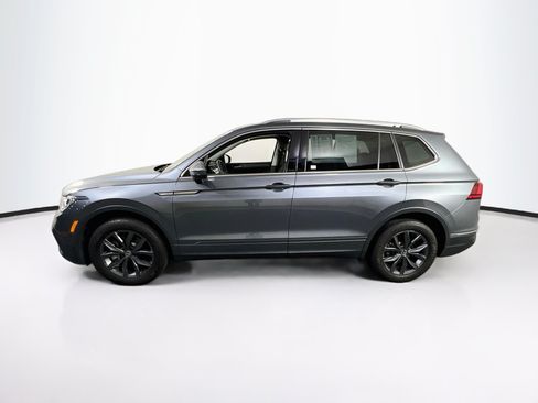 Used 2023 Volkswagen Tiguan SE AWD/4WD image 8