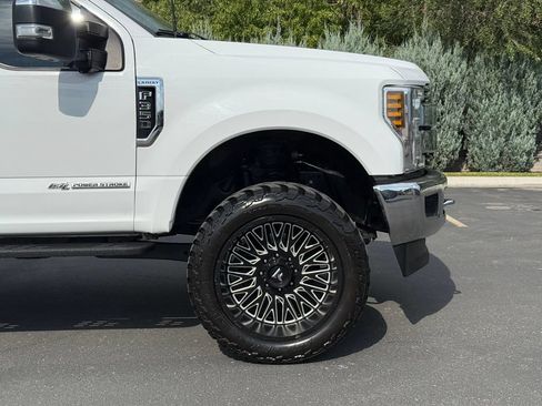 Used 2018 Ford F350 Lariat w/ Chrome Package AWD/4WD image 6