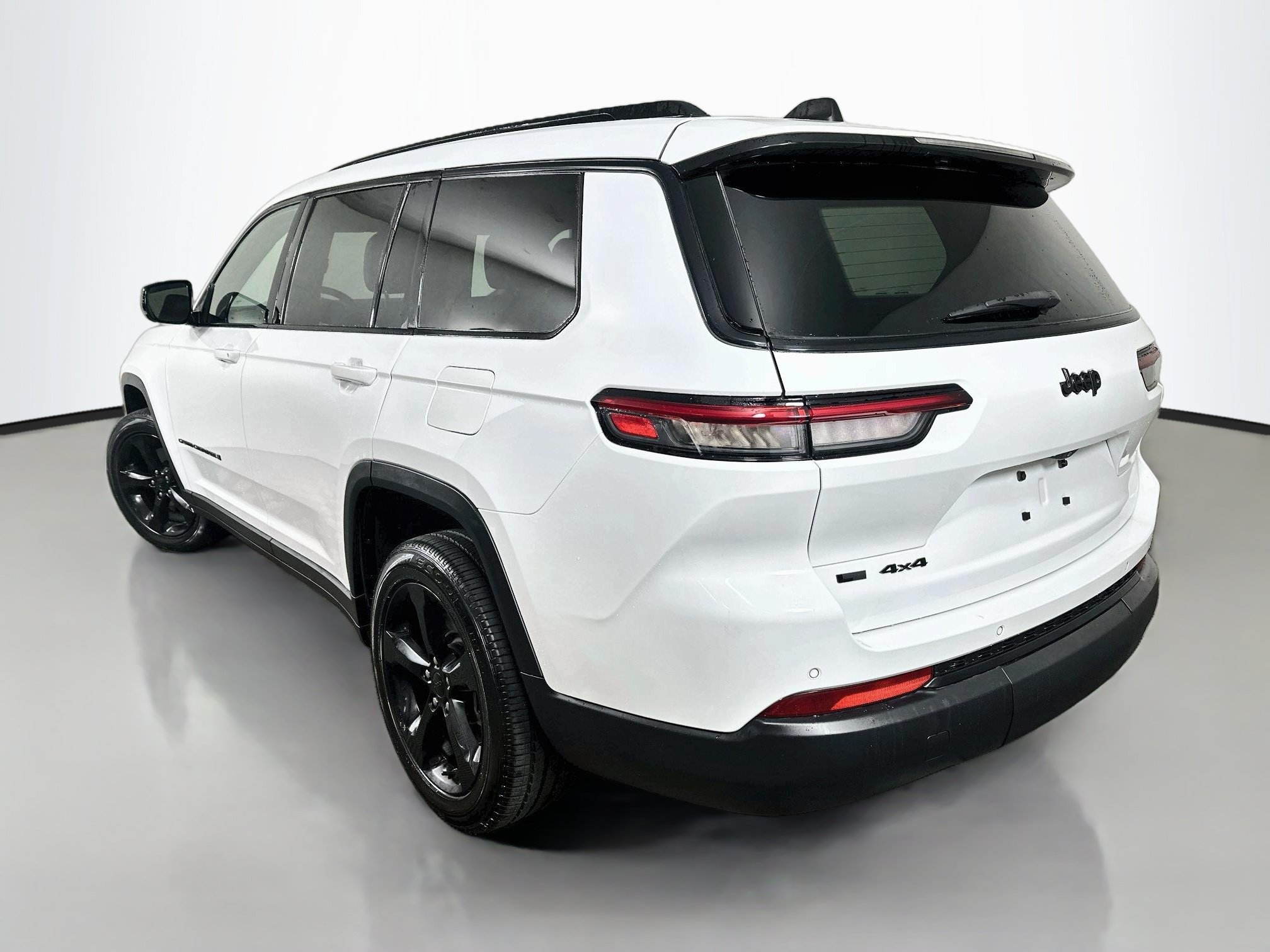Used 2021 Jeep Grand Cherokee L Laredo AWD/4WD image 5