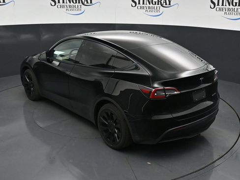 Used 2022 Tesla Model Y Long Range AWD/4WD image 22